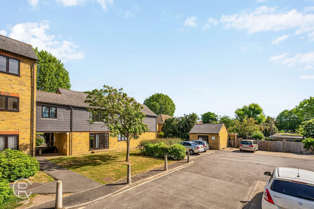 2 bed flat for sale — Greenford Avenue, London, W7 1LZ