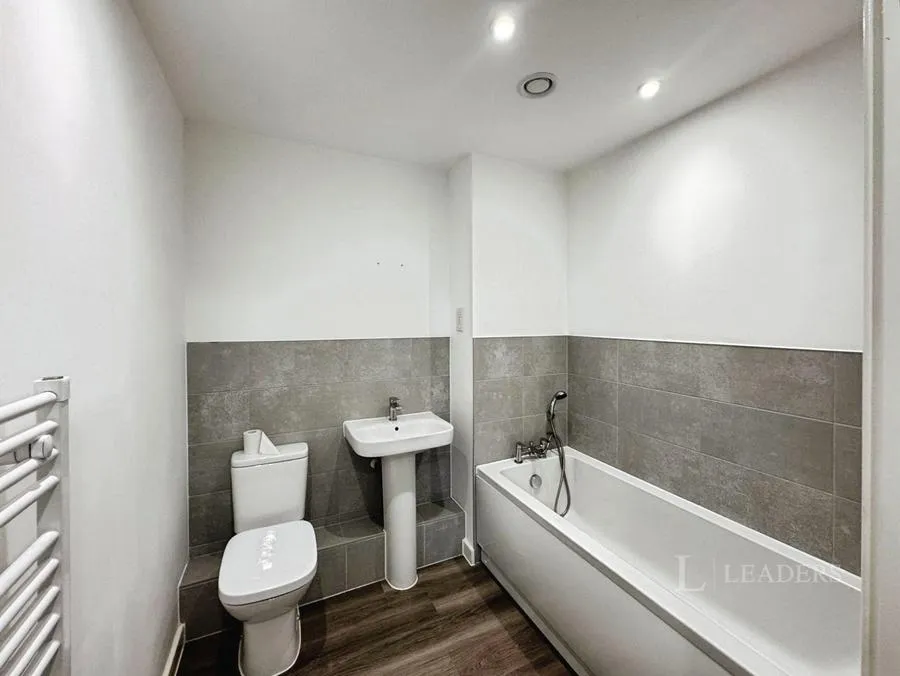 Electric Close, Godalming, GU7, photo 12