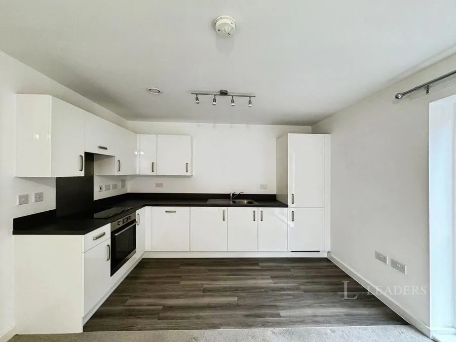Electric Close, Godalming, GU7, photo 2