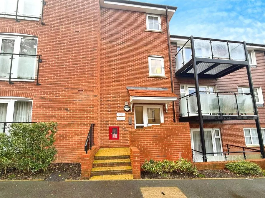 Electric Close, Godalming, GU7, photo 14