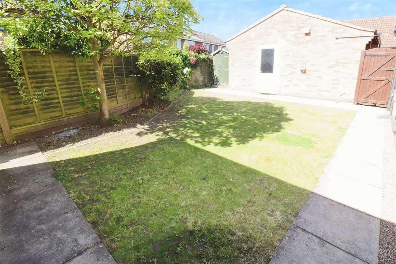 St. James Gardens, Bulkington, CV12, photo 14