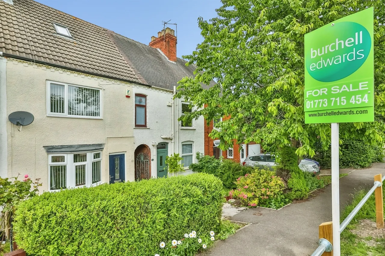 2 bed house for sale, Mansfield Road, Underwood, NG16