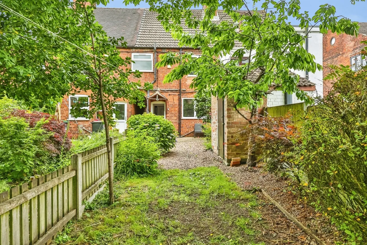 Mansfield Road, Underwood, NG16, photo 17