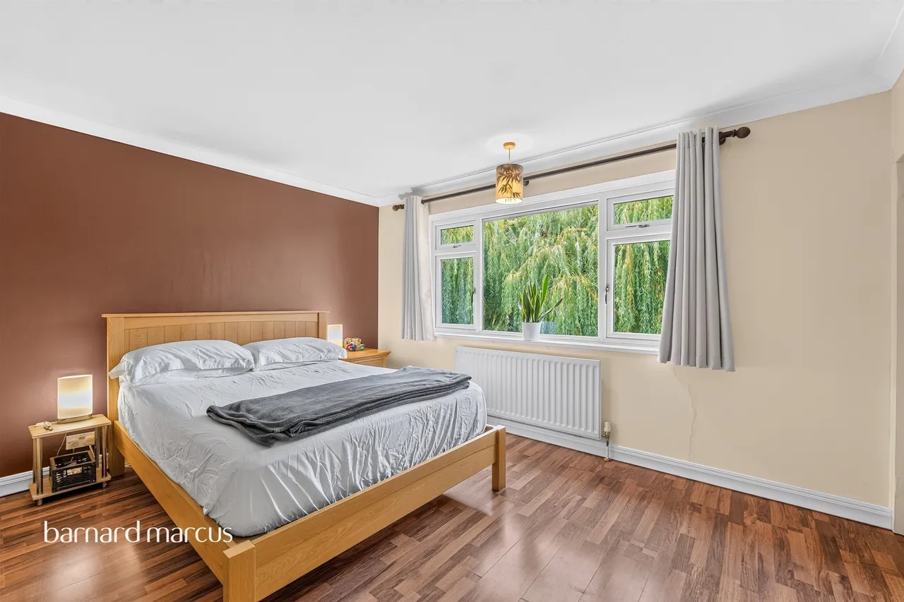 Courtlands Avenue, London, photo 11