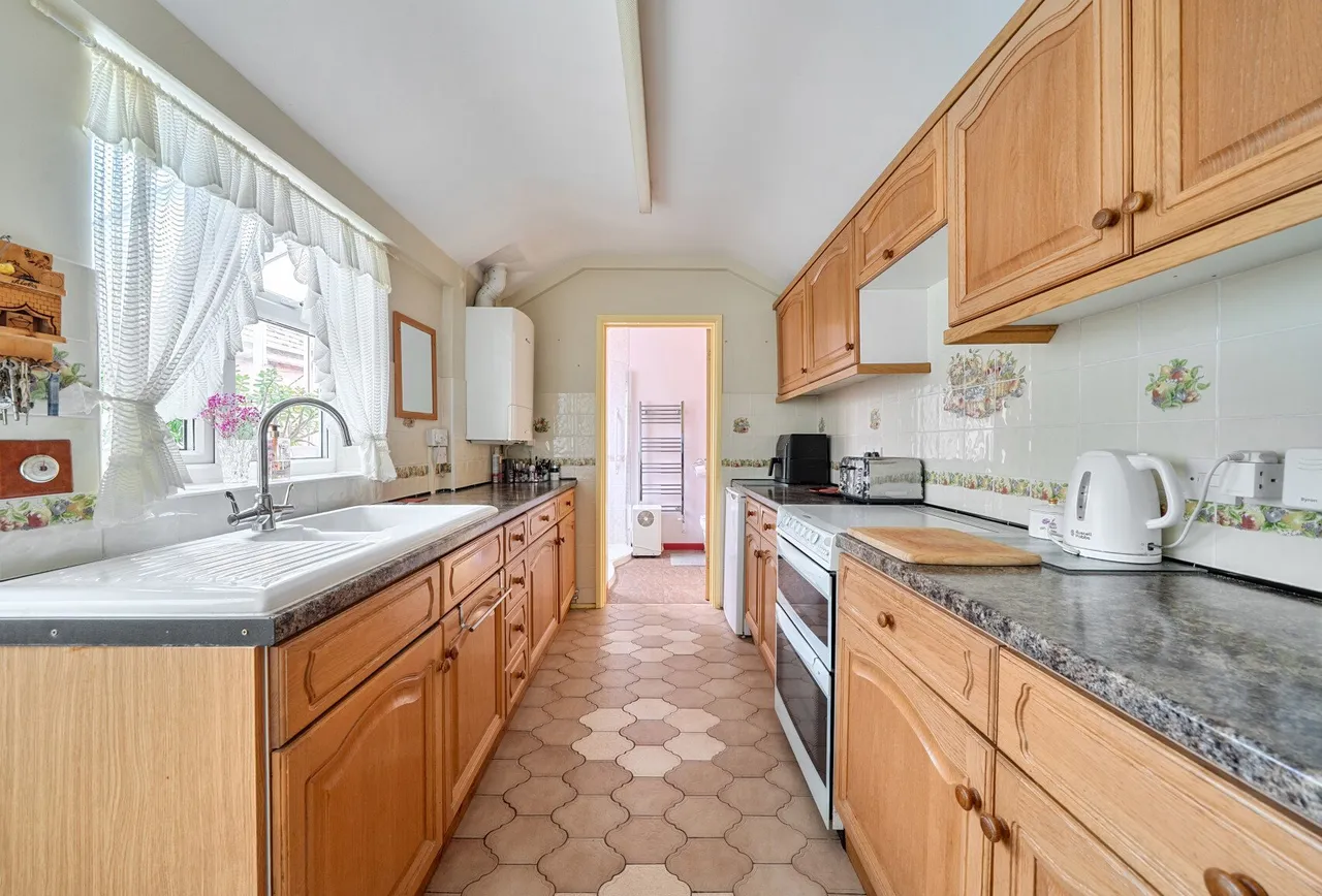 Albert Road, Evesham, WR11 4JX, photo 2
