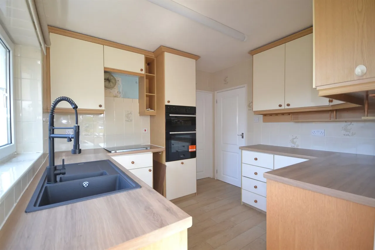 Large Acres, Selsey, PO20, photo 6