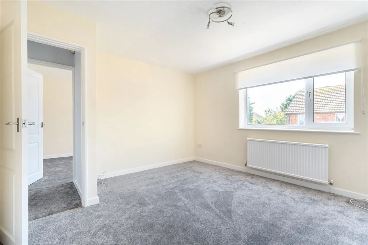 Large Acres, Selsey, PO20, photo 10