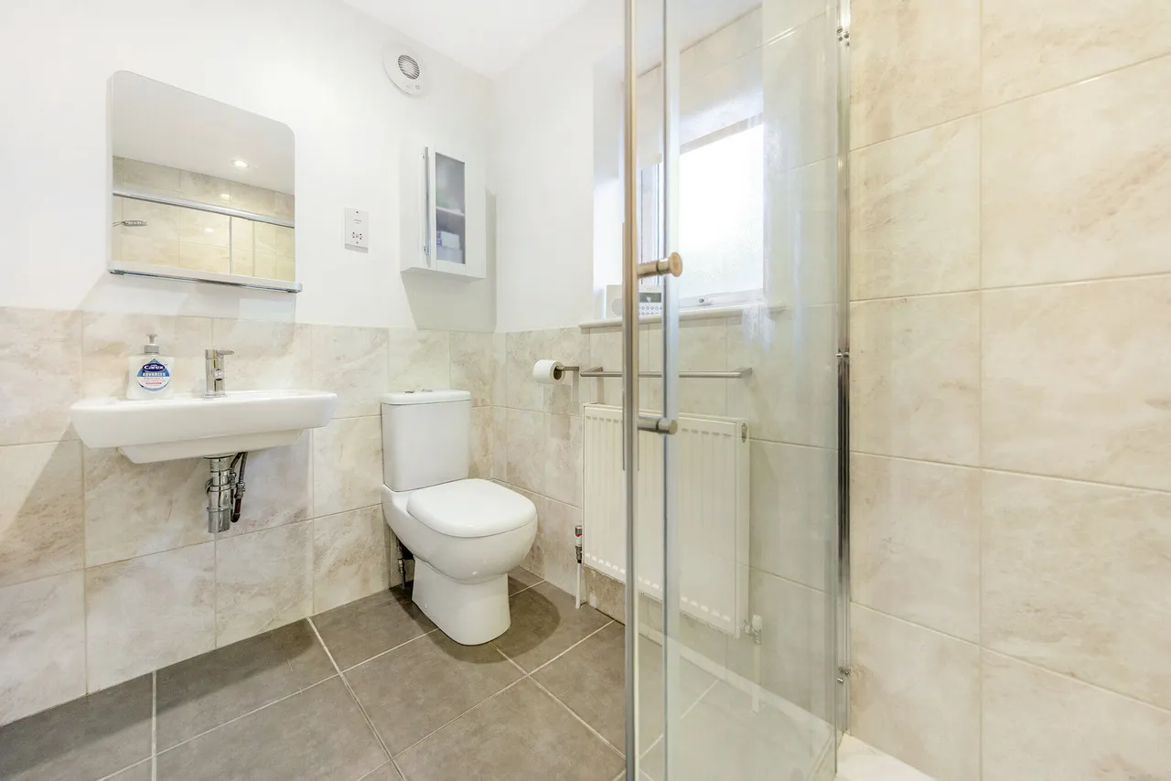 22 Linnet Mews, London, photo 7
