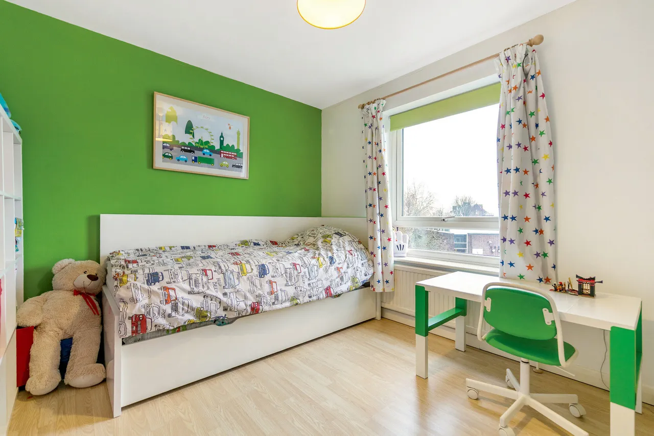 22 Linnet Mews, London, photo 4