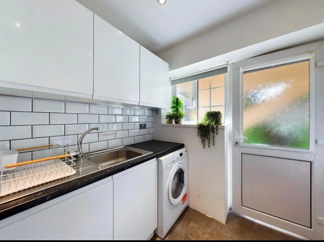 Amblecote Road, London, SE12, photo 12
