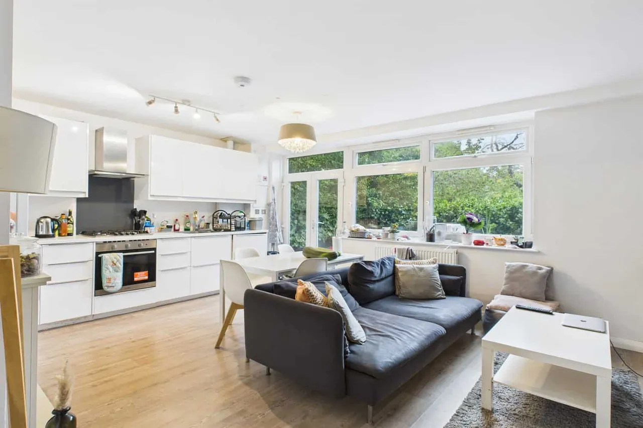 4 bed flat for sale — Southfields, London, SW18 5QJ