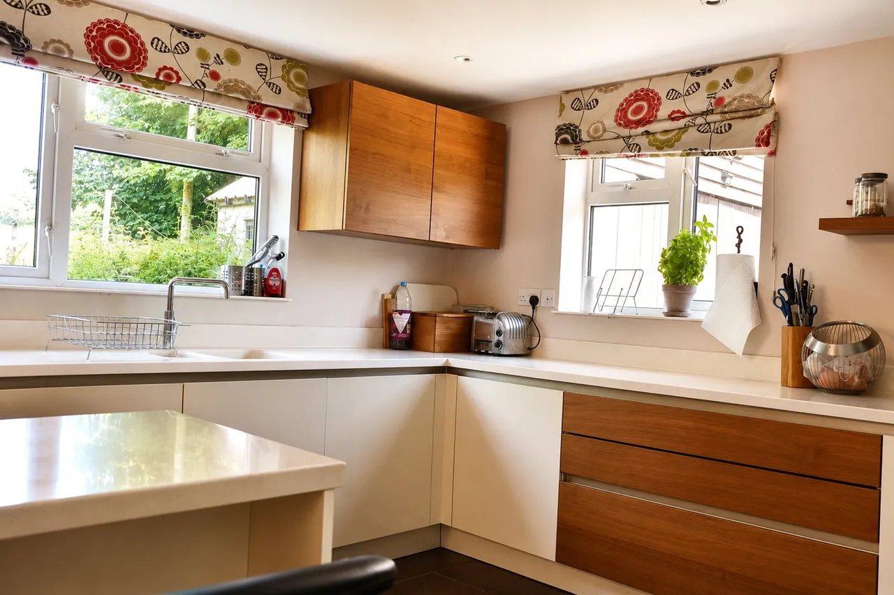 West Park Lane, Damerham, Fordingbridge, Hampshire, SP6 3HB, photo 7