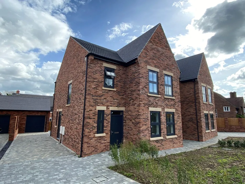 4 bed house for sale, Holly Road, Uttoxeter