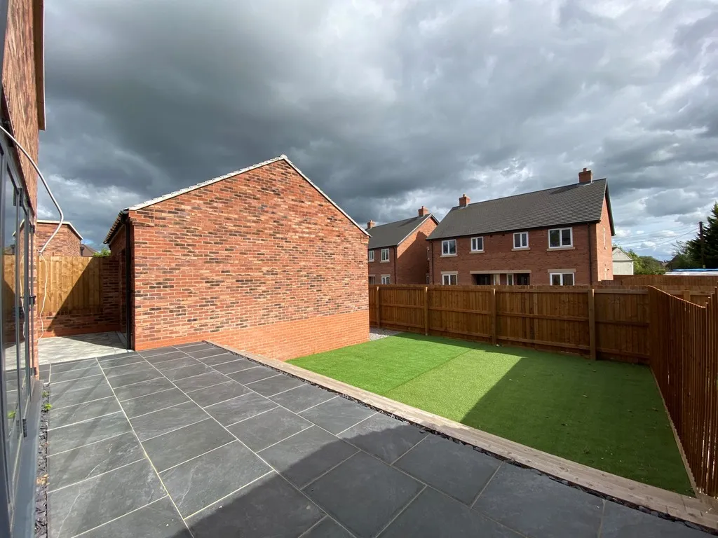 Holly Road, Uttoxeter, photo 19