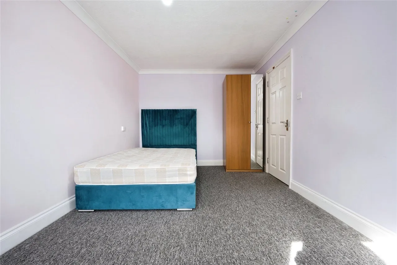 Winsdon Road, Luton, Bedfordshire, LU1, photo 11