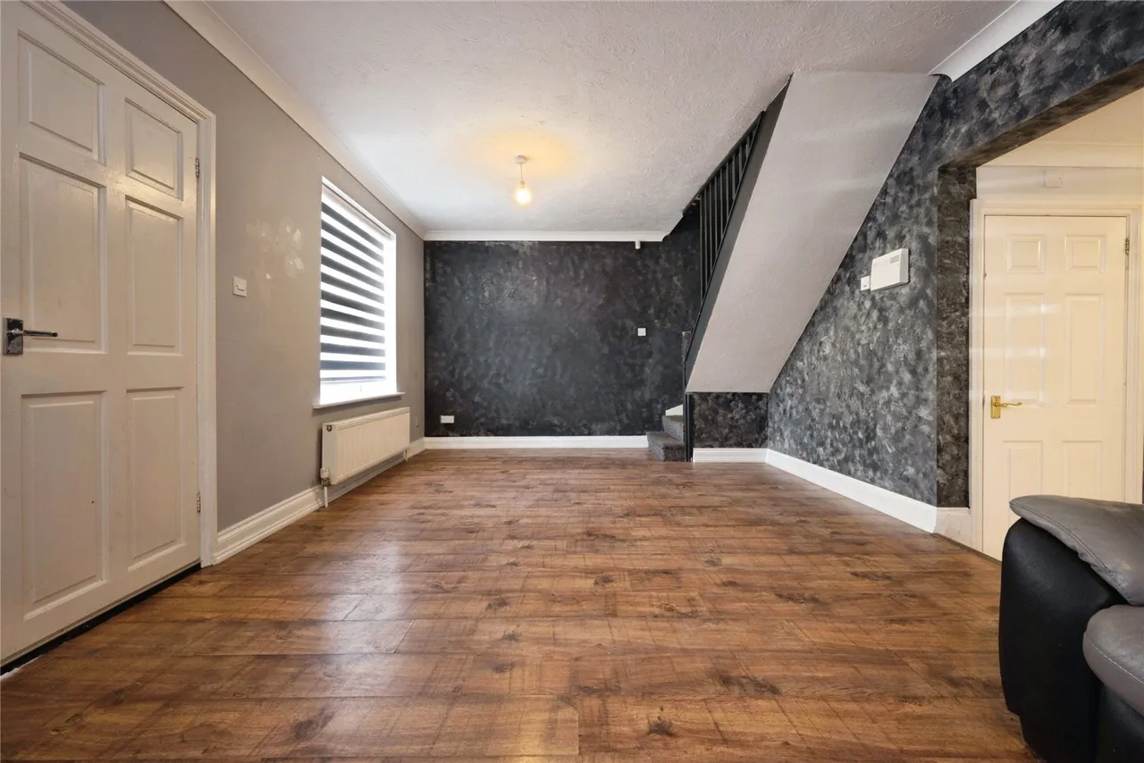 Winsdon Road, Luton, Bedfordshire, LU1, photo 5