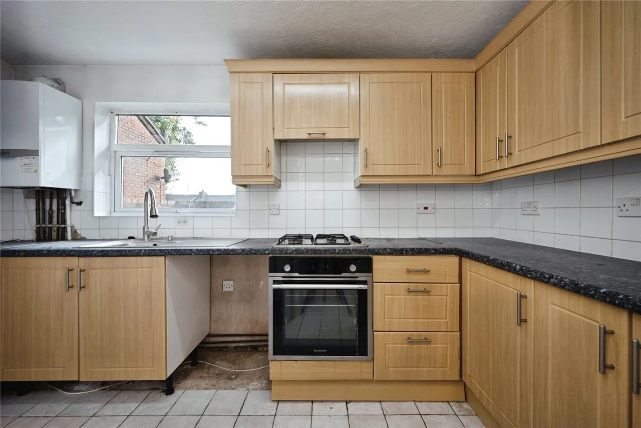 Winsdon Road, Luton, Bedfordshire, LU1, photo 6