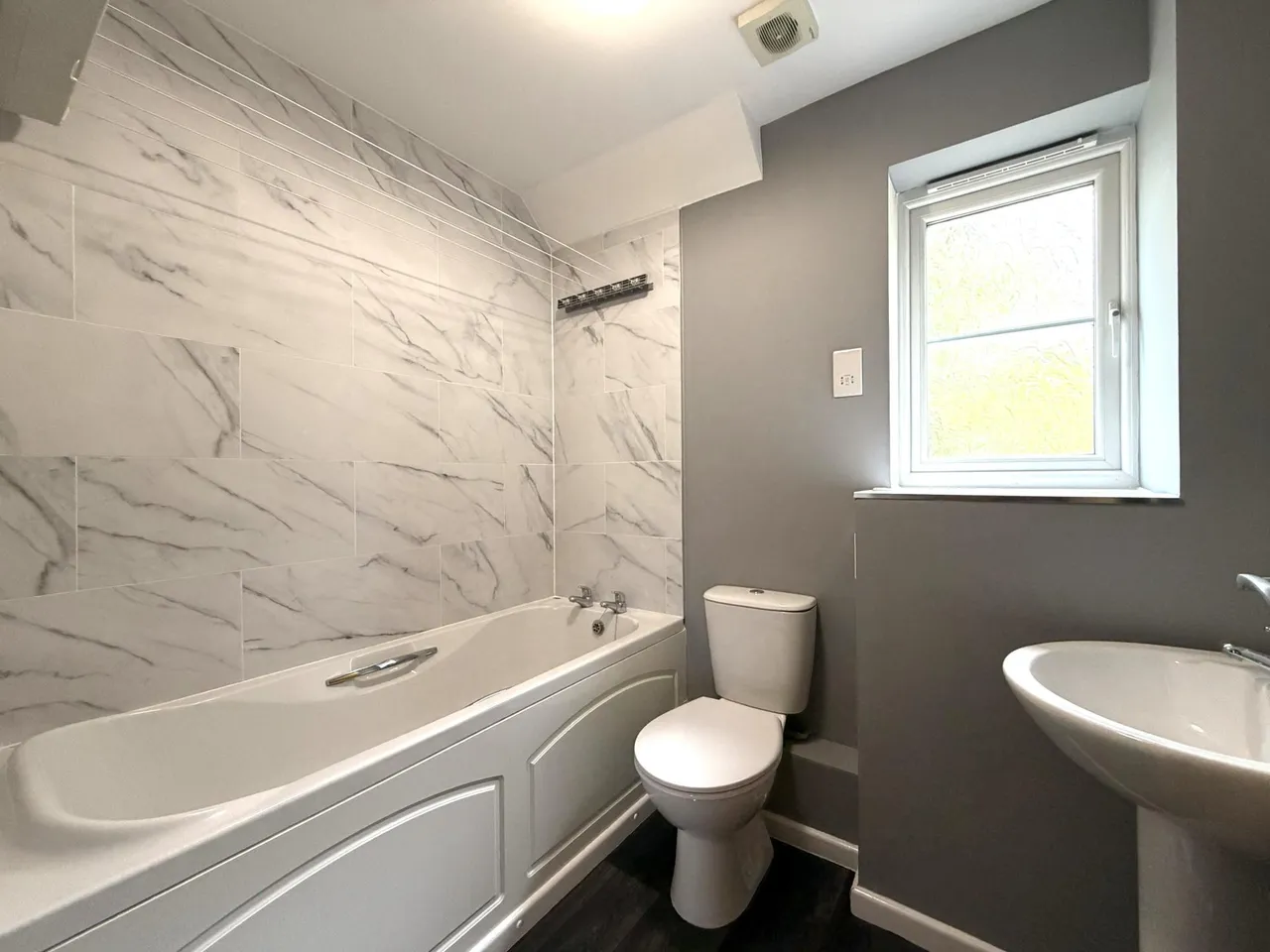 Ermin Mews, Stratton St Margaret, Swindon, SN3, photo 11