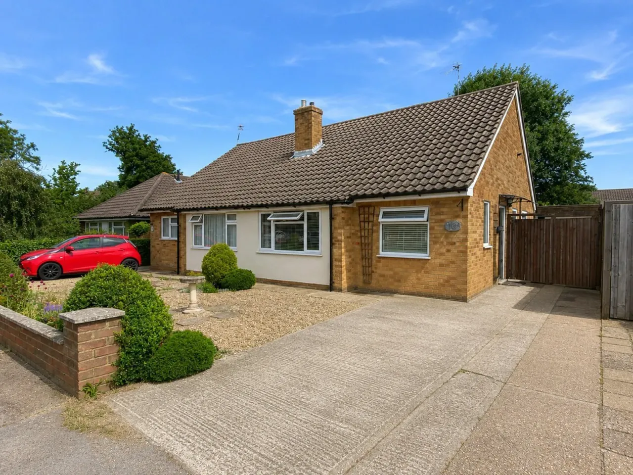 2 bed house for sale — Caburn Way, Hailsham, East Sussex, BN27