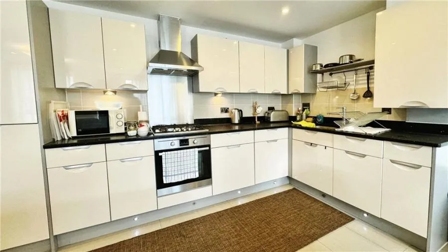 Fairfield Road, Yiewsley, UB7, photo 3