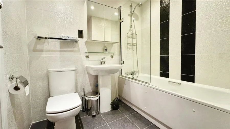 Fairfield Road, Yiewsley, UB7, photo 7