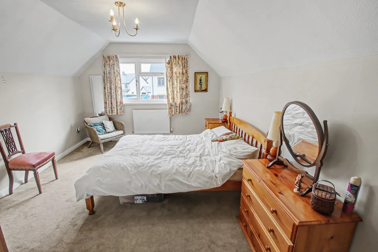 Fayre Oaks, Usk, NP15, photo 11