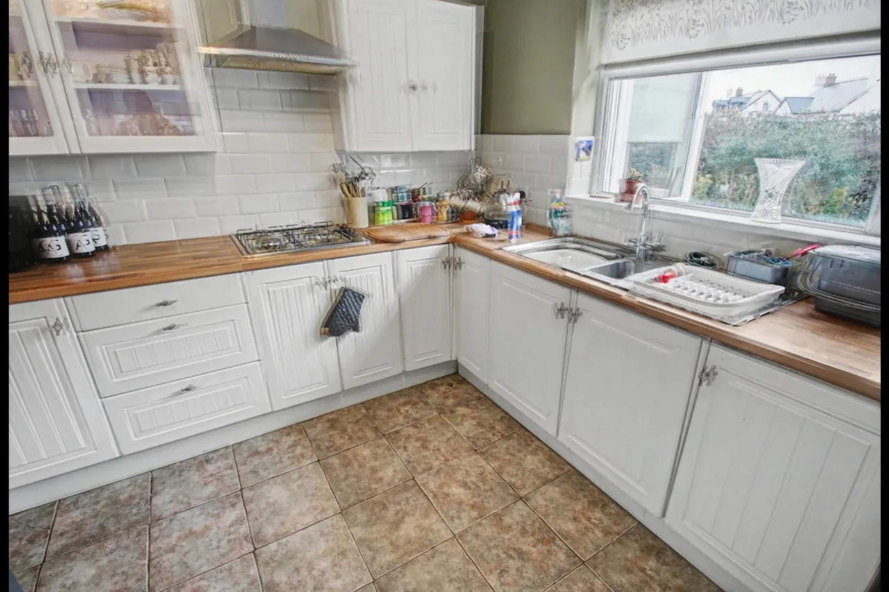 Fayre Oaks, Usk, NP15, photo 6