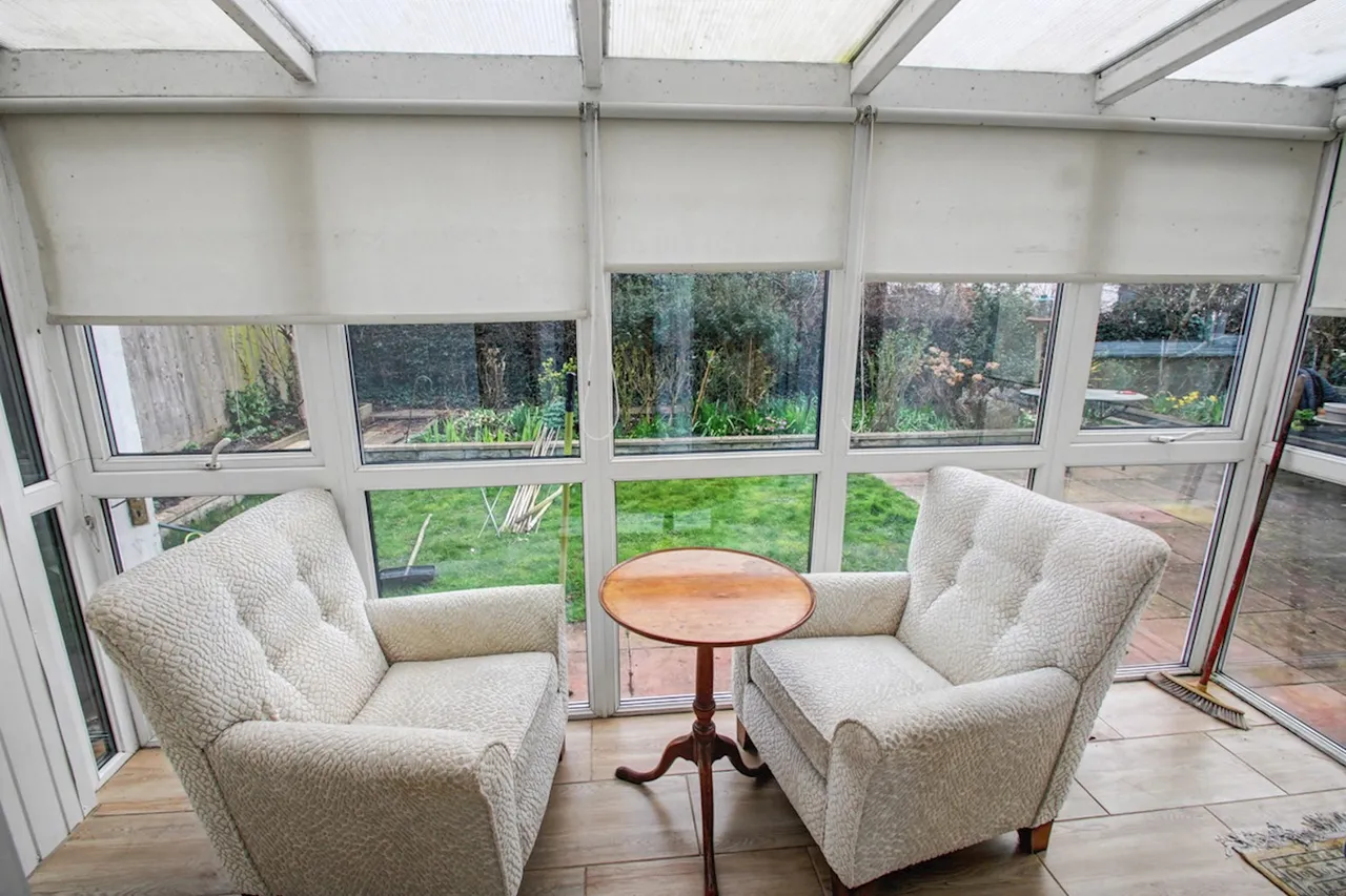 Fayre Oaks, Usk, NP15, photo 4