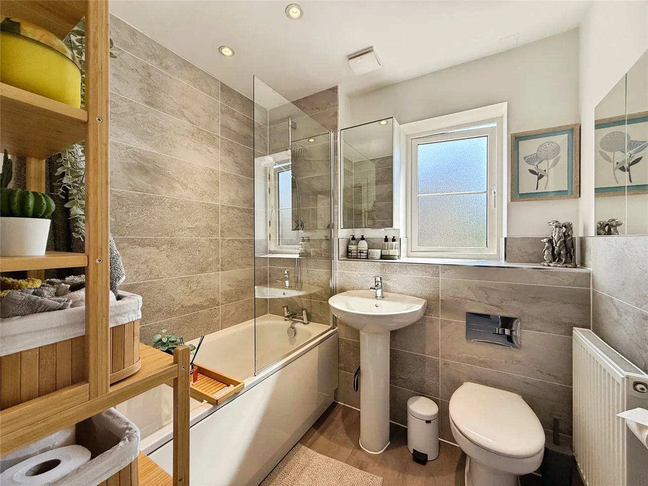 Hurst Avenue, Blackwater, GU17, photo 4