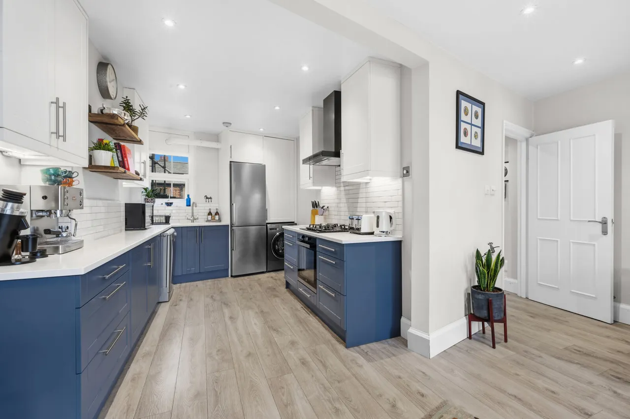 Brighton Road, Surbiton, KT6, photo 3