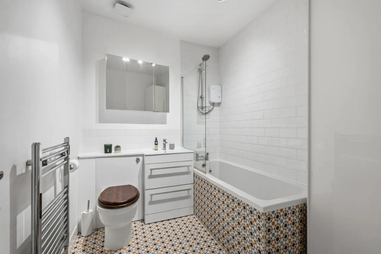 Brighton Road, Surbiton, KT6, photo 9