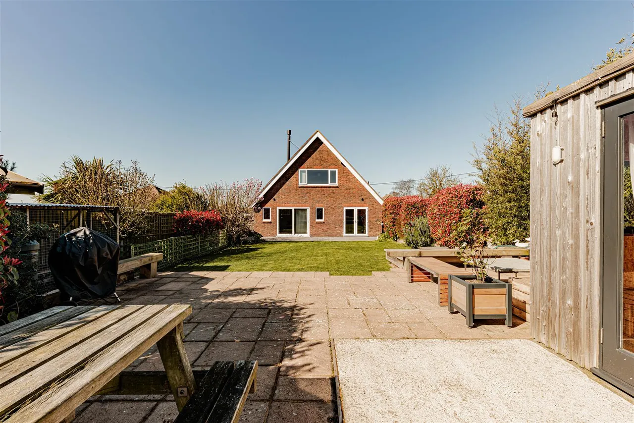 Sea View Road, Cliffsend, Ramsgate, Kent, CT12 5EH, photo 39