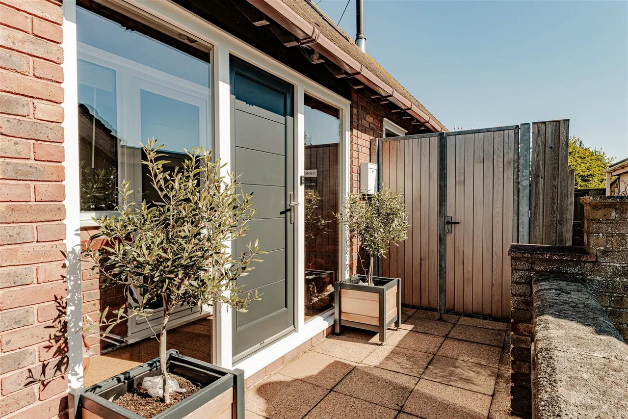 Sea View Road, Cliffsend, Ramsgate, Kent, CT12 5EH, photo 13