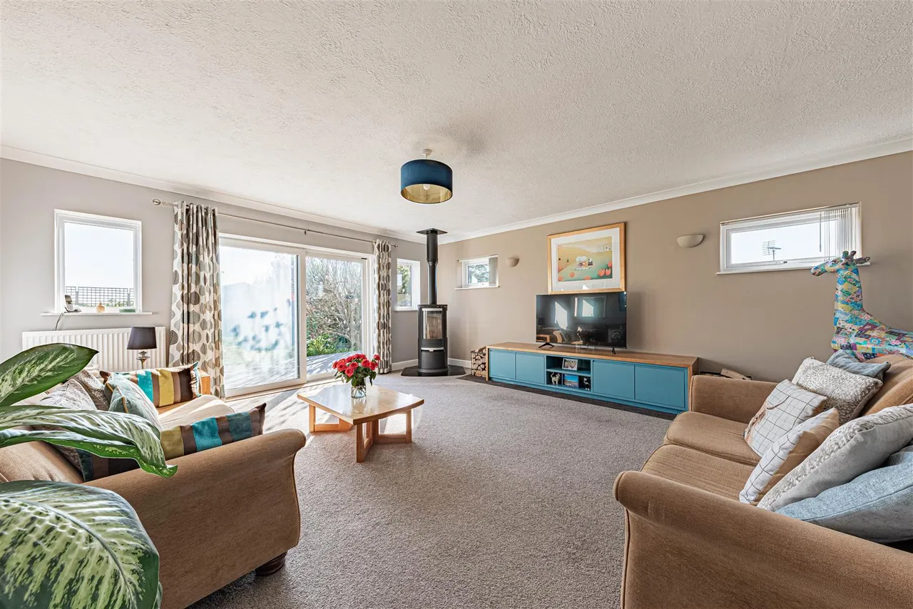 Sea View Road, Cliffsend, Ramsgate, Kent, CT12 5EH, photo 4