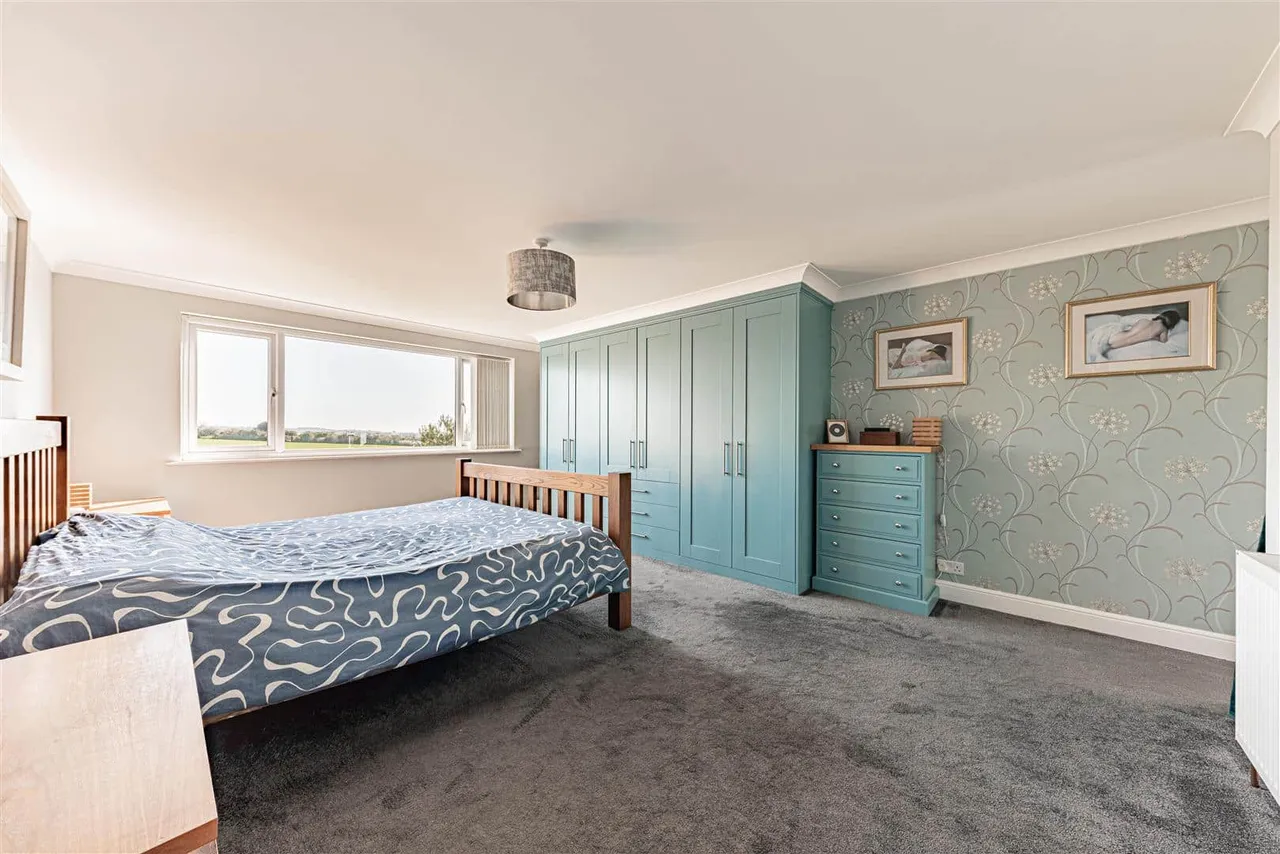 Sea View Road, Cliffsend, Ramsgate, Kent, CT12 5EH, photo 25