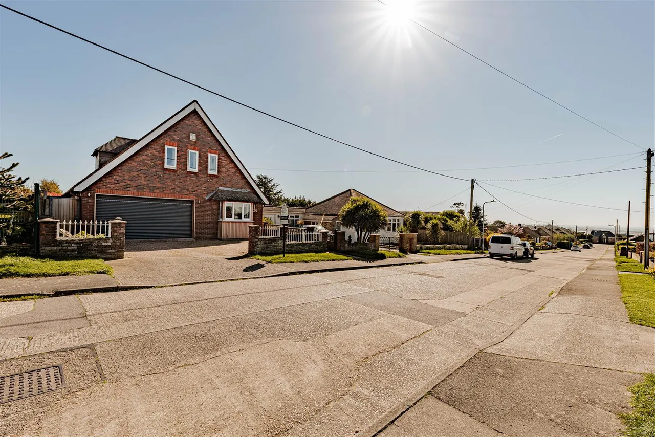Sea View Road, Cliffsend, Ramsgate, Kent, CT12 5EH, photo 40
