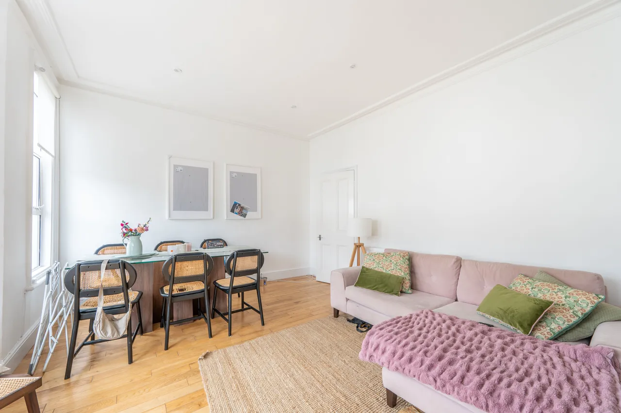 London, NW10, photo 8