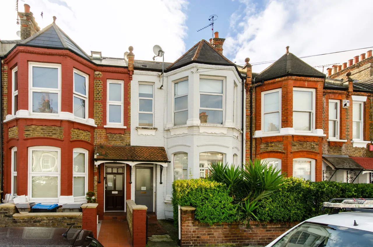 London, NW10, photo 3