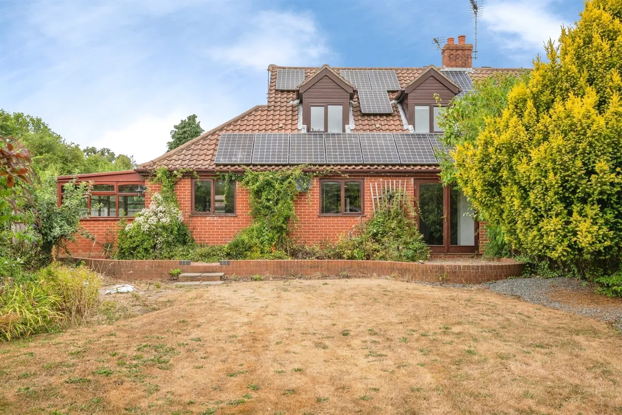 3 bed house for sale, The Street, Honing, NR28