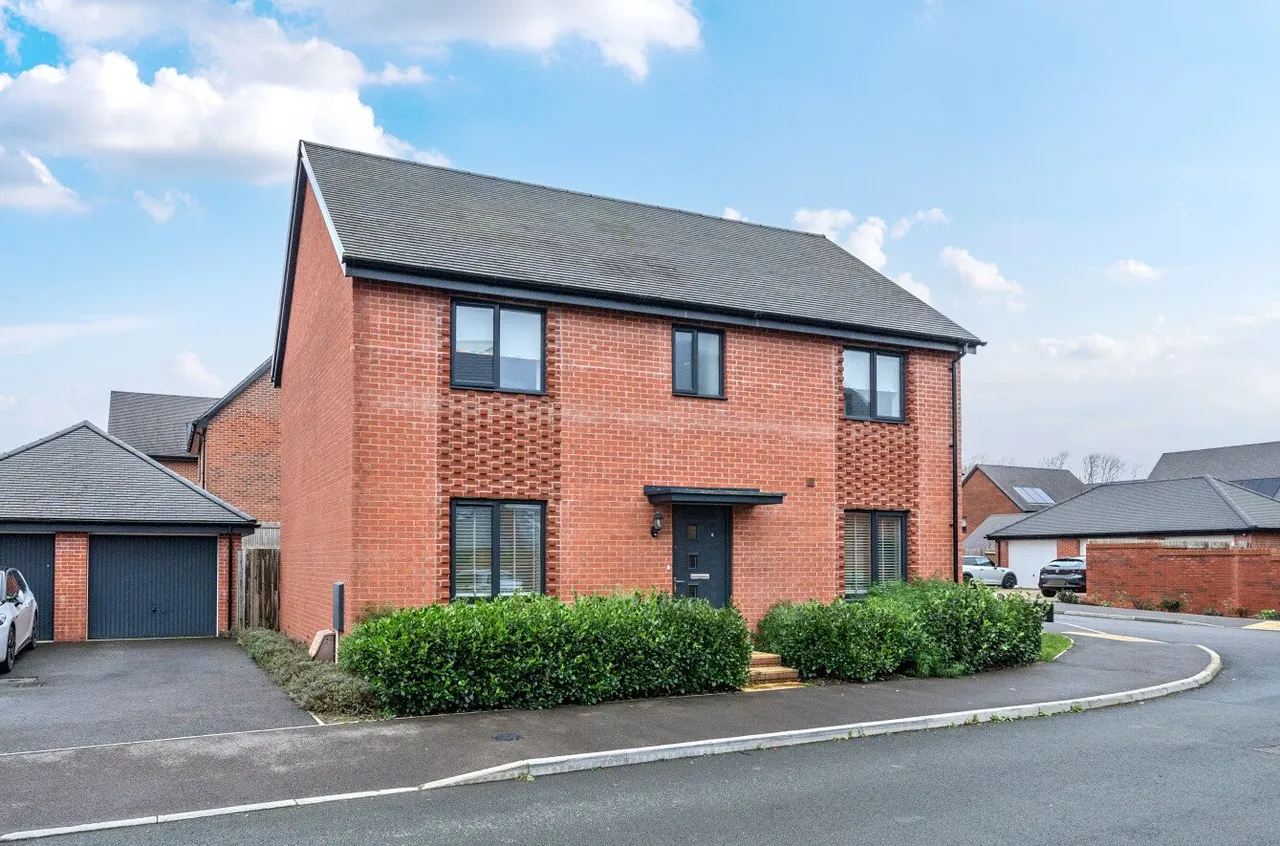 4 bed house for sale, Brunel Way, Whiteley, PO15