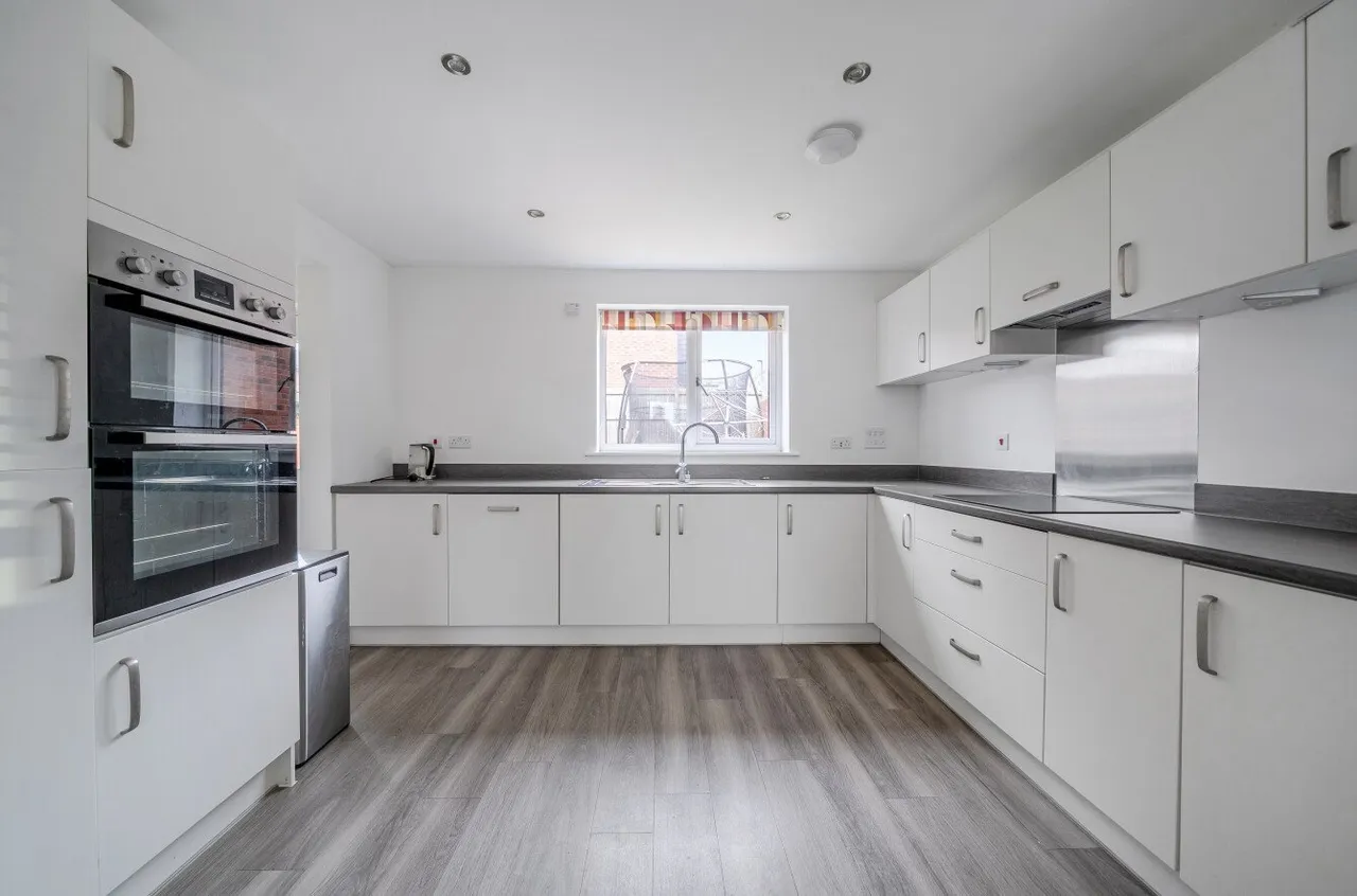 Brunel Way, Whiteley, PO15, photo 2