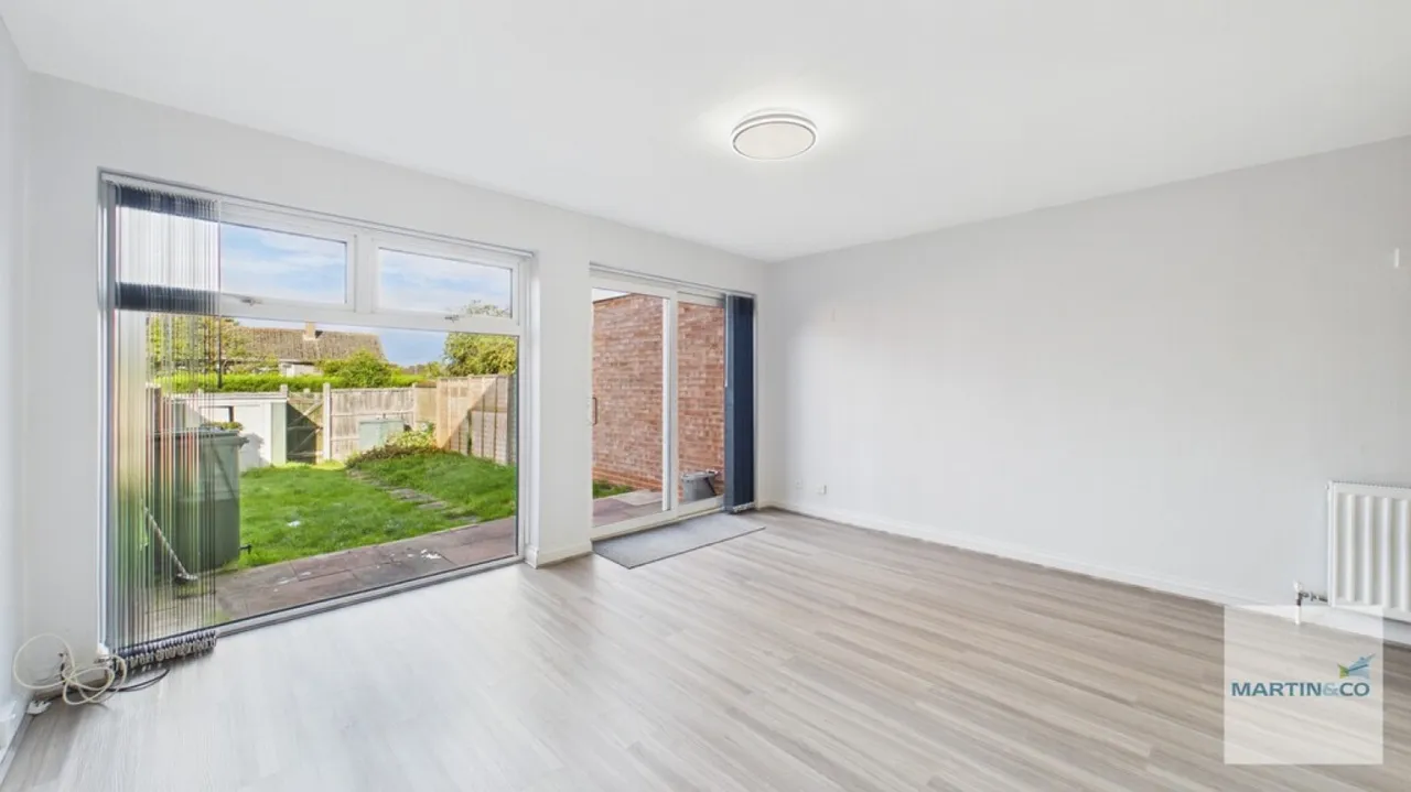 Eliot Close, Leyfields, photo 6