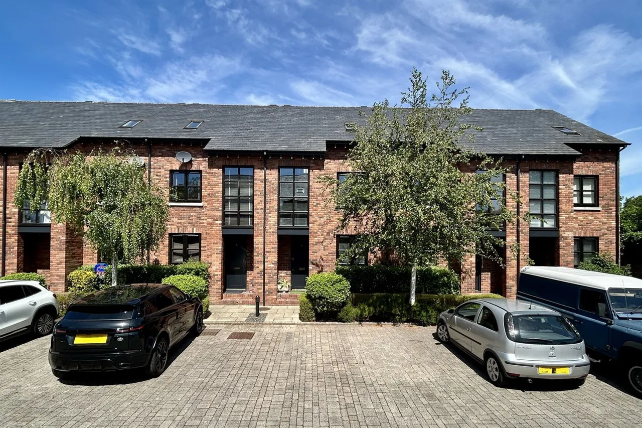 4 bed house for sale, Waterford Place, Cheadle