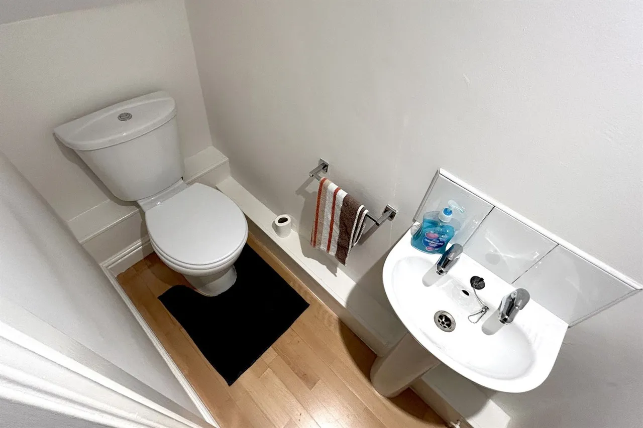 Waterford Place, Cheadle, photo 10