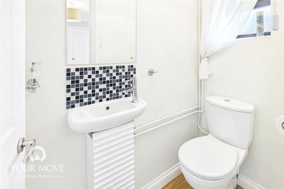 Larkwood Close, Kettering, NN16, photo 8