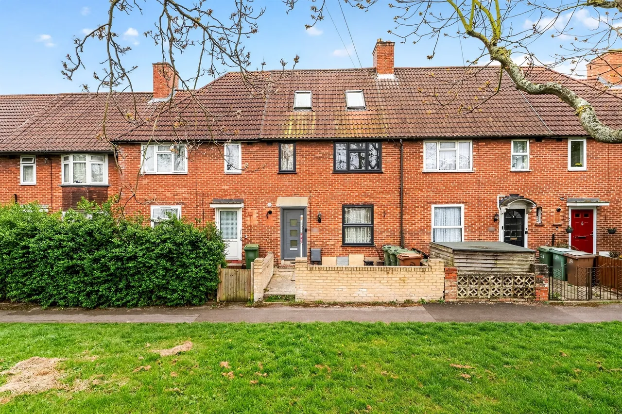 Bishopsford Road, Morden, photo 5