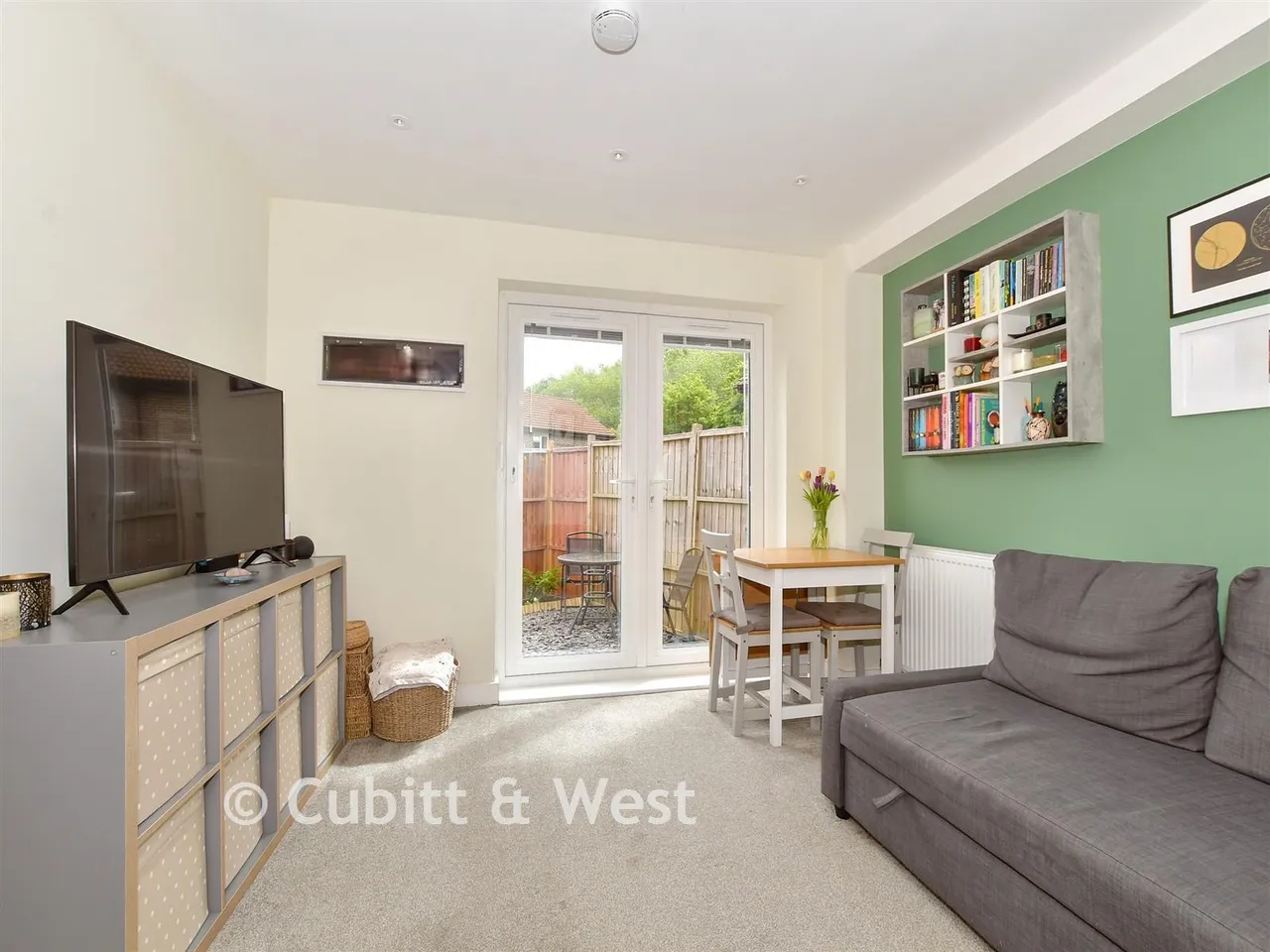 Abinger Close, North Holmwood, RH5, photo 4