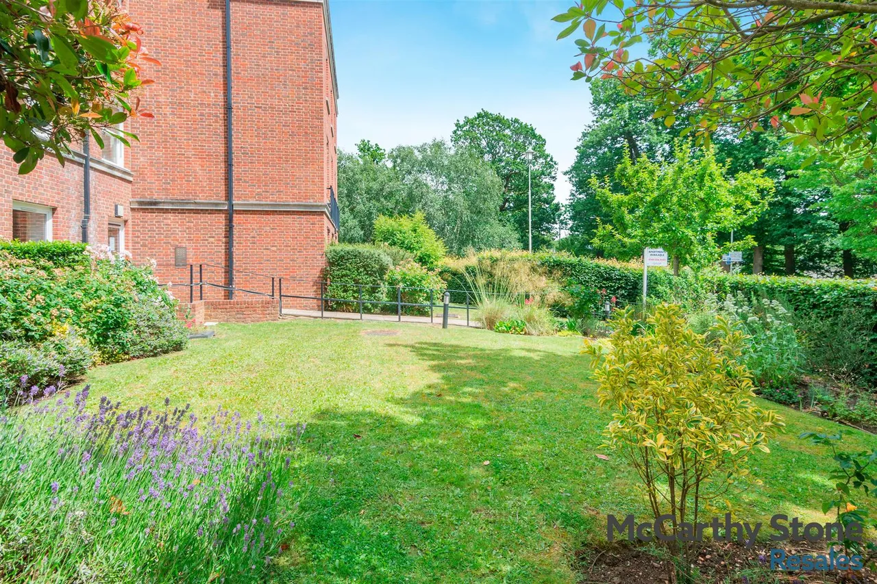 College Way, Welwyn Garden City, AL8, photo 33