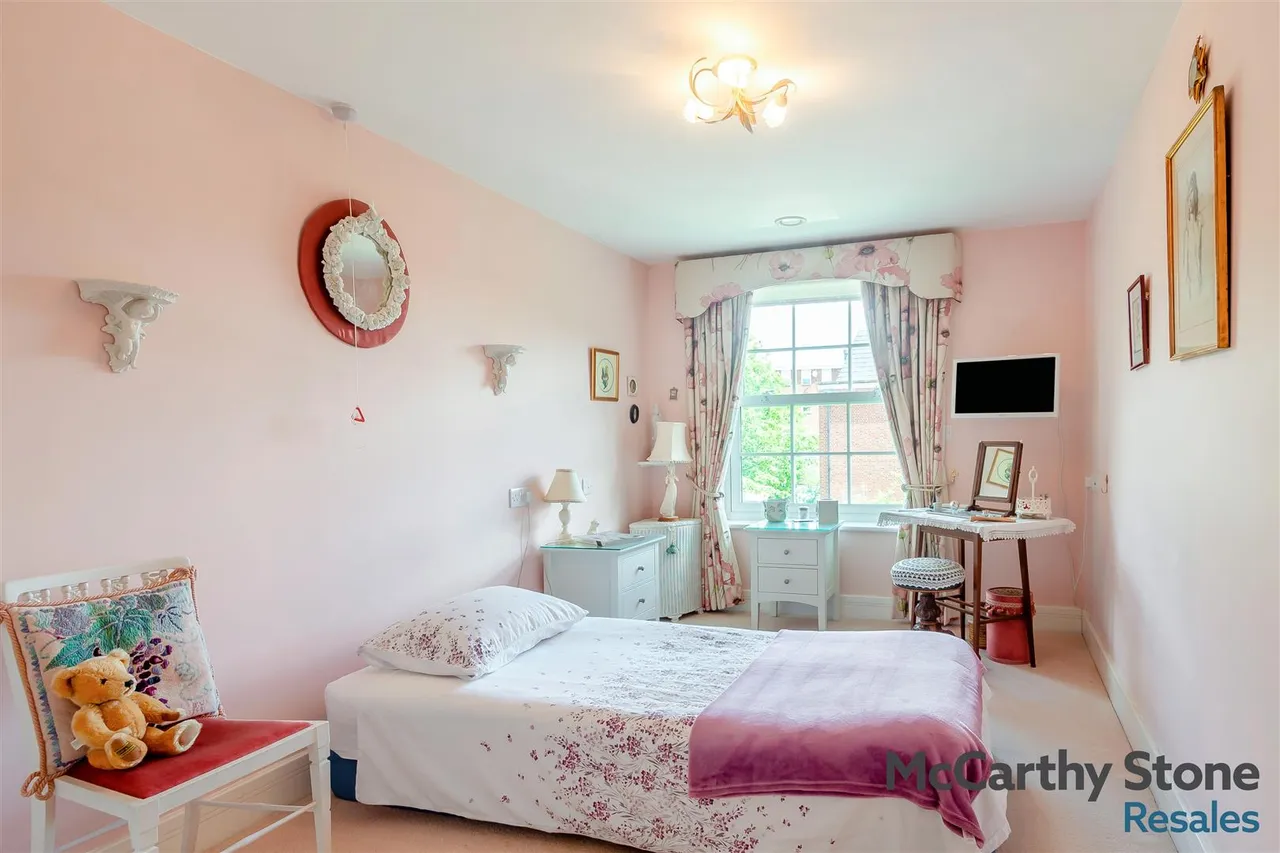 College Way, Welwyn Garden City, AL8, photo 9