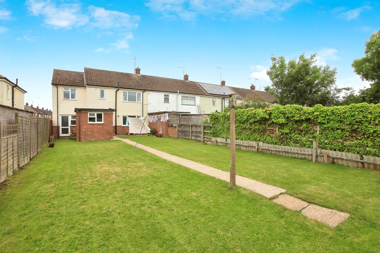 4 bed house for sale, St. George Avenue, Peterborough, PE2